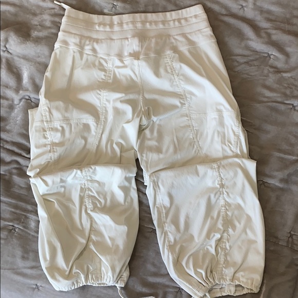 Bright White Lululemon Elastic Waisted Pants. - Picture 4 of 8